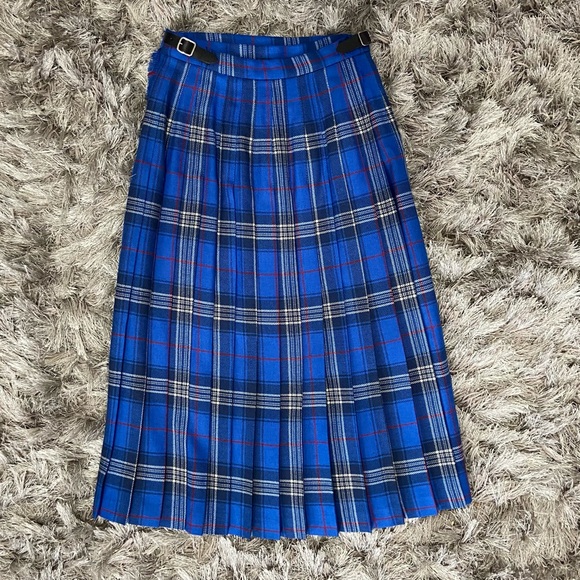 Highland Home Industries blue plaid pleated 100% wool wrap  skirt. Size 10. Used - Picture 2 of 7